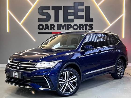 VOLKSWAGEN TIGUAN 2.0 300 TSI GASOLINA ALLSPACE R-LINE AUTOMÁTICO VOLKSWAGEN TIGUAN 2.0 300 TSI GASOLINA ALLSPACE R-LINE AUTOMÁTICO